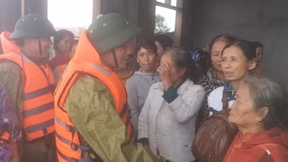 Hà Tĩnh kêu gọi ủng hộ người dân tỉnh nhà chống chọi với bão lũ