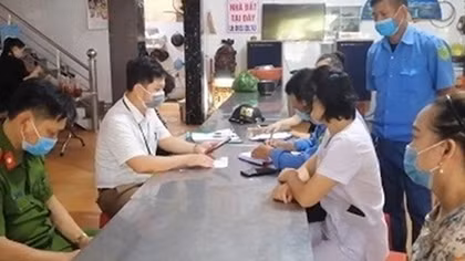 Mở cửa giữa "mùa dịch", một quán ăn bị xử phạt 10 triệu đồng