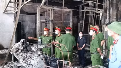 Bộ Công an vào cuộc điều tra vụ cháy phòng trà làm 6 người chết 