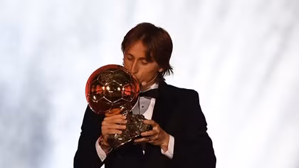 Modric giành Quả bóng vàng 2018