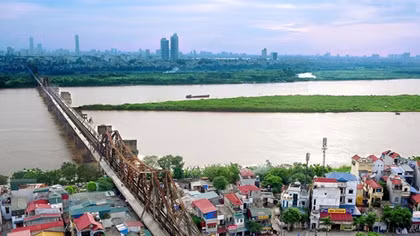 Cần có quy định cụ thể về kinh doanh “hàng xách tay”