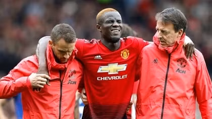 Manchester United mất Eric Bailly đến hết mùa