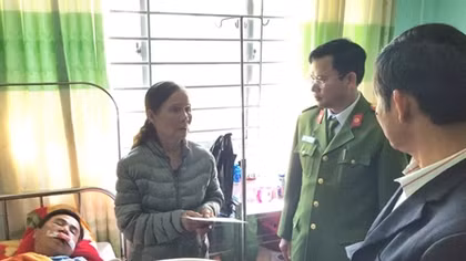 Thăm hỏi, động viên các nạn nhân TNGT tại Gia Lai