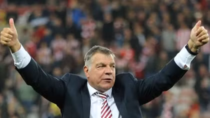 CLB Sunderland khó chịu vì FA công khai tiếp cận HLV Sam Allardyce