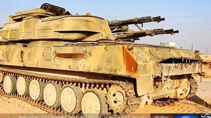 IS tung ảnh về chiến lợi phẩm "khủng" tại Palmyra