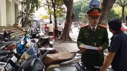 Phạt một cơ sở trông xe vi phạm 25 triệu đồng`