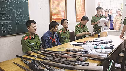 Những cuộc đối đầu nơi rừng sâu núi thẳm