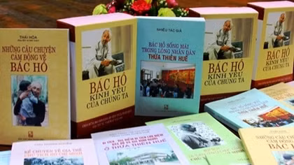 Trưng bày, giới thiệu hơn 900 cuốn sách về Chủ tịch Hồ Chí Minh