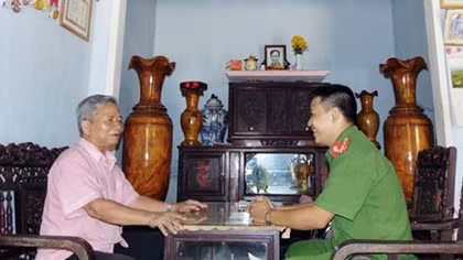 Già làng Cơ Tu tích cực tham gia gìn giữ an ninh trật tự