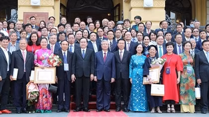 Phát triển đội ngũ trí thức, nhà khoa học, văn nghệ sỹ là nhiệm vụ chiến lược quan trọng 