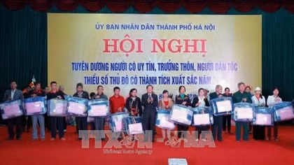 Hà Nội tuyên dương người có uy tín, trưởng thôn, người dân tộc thiểu số năm 2017