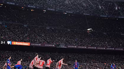 Barcelona & nỗi lo khi Messi rực sáng