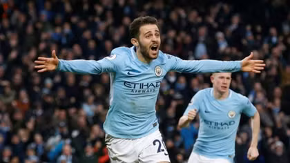 Thắng sát nút Chelsea, ManCity đặt một tay vào Cup vô địch