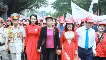 Chủ tịch Quốc hội dự Lễ phát động 'Tháng Nhân đạo' 2019