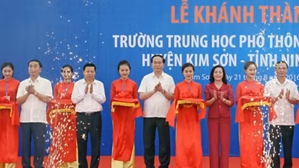 Chủ tịch nước Trần Đại Quang dự khánh thành trường học tại Ninh Bình