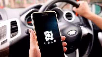 Tiếp tục tranh cãi việc đưa Uber, Grab vào quản lý như taxi truyền thống