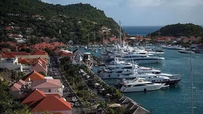 Nhiều quốc gia vùng Caribe giảm giá "hộ chiếu vàng" cho giới nhà giàu