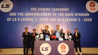 Thấy gì từ việc VPF tìm nhà tài trợ mới cho V.League 2020?