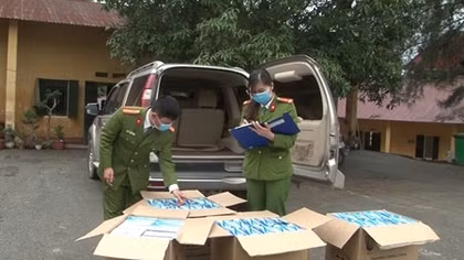 Bắt nhiều vụ nước rửa tay và khẩu trang không rõ nguồn gốc