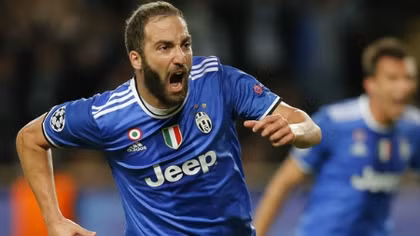 Higuain lập cú đúp, Juventus rộng cửa vào chung kết