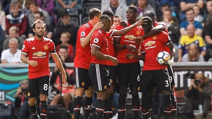 Bùng nổ trong hiệp 2, MU "ghiền nát" Swansea