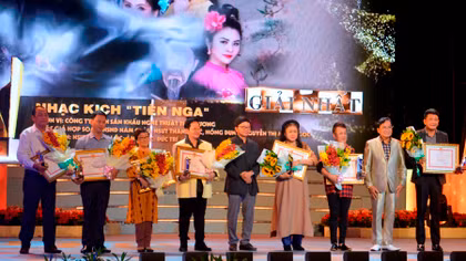 Vở kịch “Tiên Nga” đoạt giải nhất Giải thưởng Văn học nghệ thuật TP HCM 