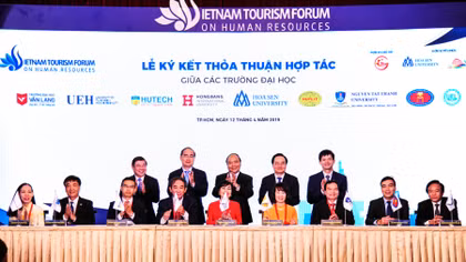 Thủ tướng Nguyễn Xuân Phúc dự Diễn đàn “Nguồn nhân lực du lịch Việt Nam 2019”