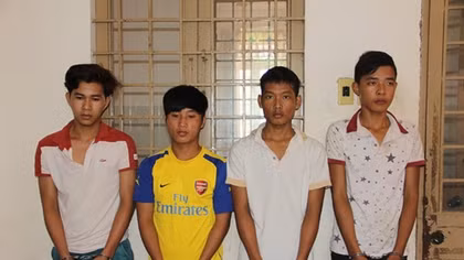 4 thanh niên cũng xóm gây liên tiếp 6 vụ cướp lúc nửa đêm