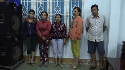 Phá sòng bạc “quý bà”, thu giữ hơn 140 triệu đồng