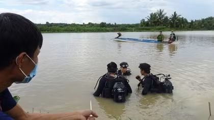 Rủ nhau tắm sông Sài Gòn, 2 người đuối nước thương tâm
