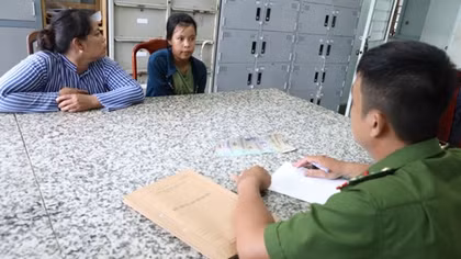 Đến thăm bạn trai, “tiện tay” trộm 30 chỉ vàng của hàng xóm