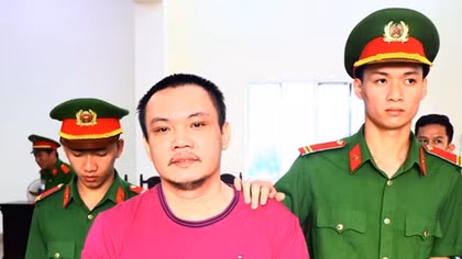 Thuê 8 ô tô cầm cố “nướng” sòng bạc 