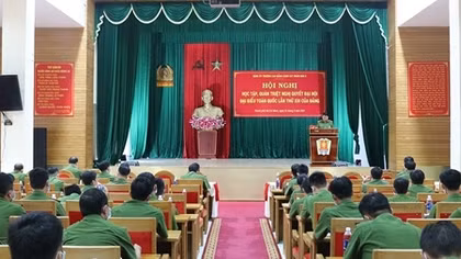 Cao đẳng CSND II đổi mới học tập, quán triệt Nghị quyết Đại hội đại biểu toàn quốc