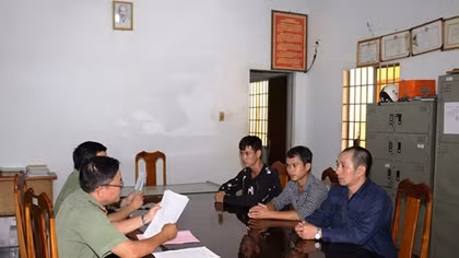 Triệu tập 3 đối tượng kích động, xúi giục công nhân nghỉ việc