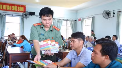 Tuyên truyền thủ đoạn giả danh Công an lừa đảo cho hơn 200 người dân