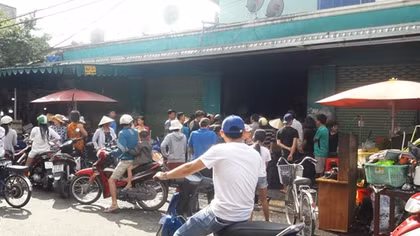 Căn nhà bốc cháy trong đêm, chồng con thoát nạn, vợ tử vong