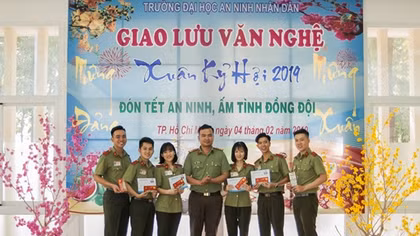 Sôi nổi hoạt động “Mừng Đảng, mừng Xuân” của hơn 350 sinh viên An ninh