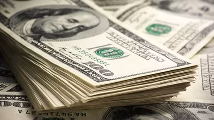 Giả chữ ký khách hàng chiếm đoạt 10.000 USD