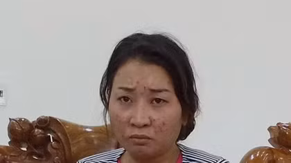 Người phụ nữ vận chuyển hơn 2kg ma túy đá qua biên giới