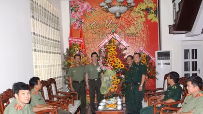 Công an Tây Ninh chúc mừng ngày truyền thống Bộ đội Biên phòng