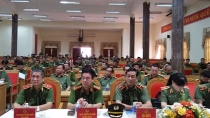 Khai mạc Lớp tập huấn điều lệnh và bắn súng quân dụng CAND