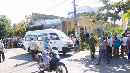  “Ngáo đá” cố thủ, dọa đâm cô ruột bị liệt