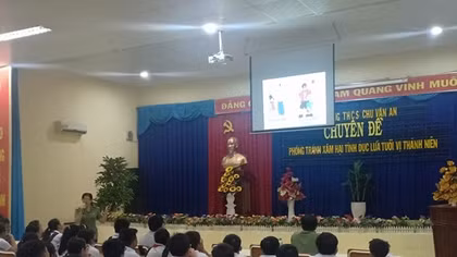 Nâng cao kiến thức phòng, chống xâm hại tình dục cho gần 980 học sinh