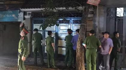 Người đàn ông chết bất thường trên sạp thịt heo