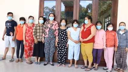 Phá sòng bạc, thu tang vật hơn 200 triệu đồng 