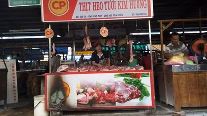 Truy tìm nghi can liên tiếp “khủng bố” quầy thịt sạch