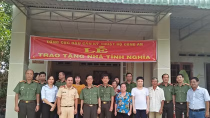 Tổng cục Hậu Cần - Kỹ Thuật tặng nhà tình nghĩa tại Tây Ninh