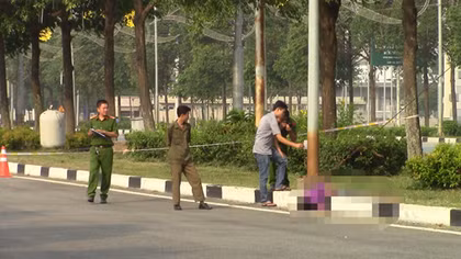 Nam thanh niên tông trụ điện rồi văng xa hơn 20m tử vong