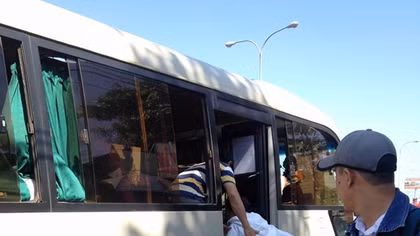Bát nháo nạn “xe dù, bến cóc” dịp cuối năm