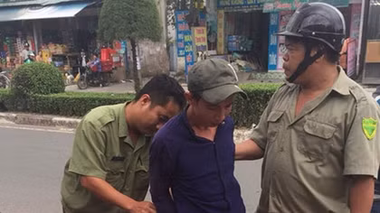 Uống thuốc diệt cỏ rồi đi sát hại vợ cũ